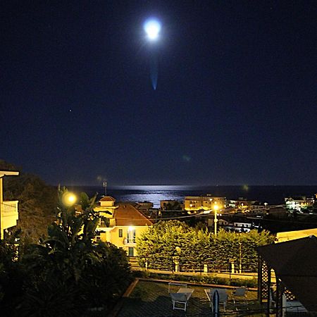La Pace, Il Sole, Il Mare - Sanremo Casa Indipendente Vista Mare, Posto Auto Privato, Ampio Spazio Esterno Attrezzato, A Pochi Minuti Dalle Spiagge 外观 照片