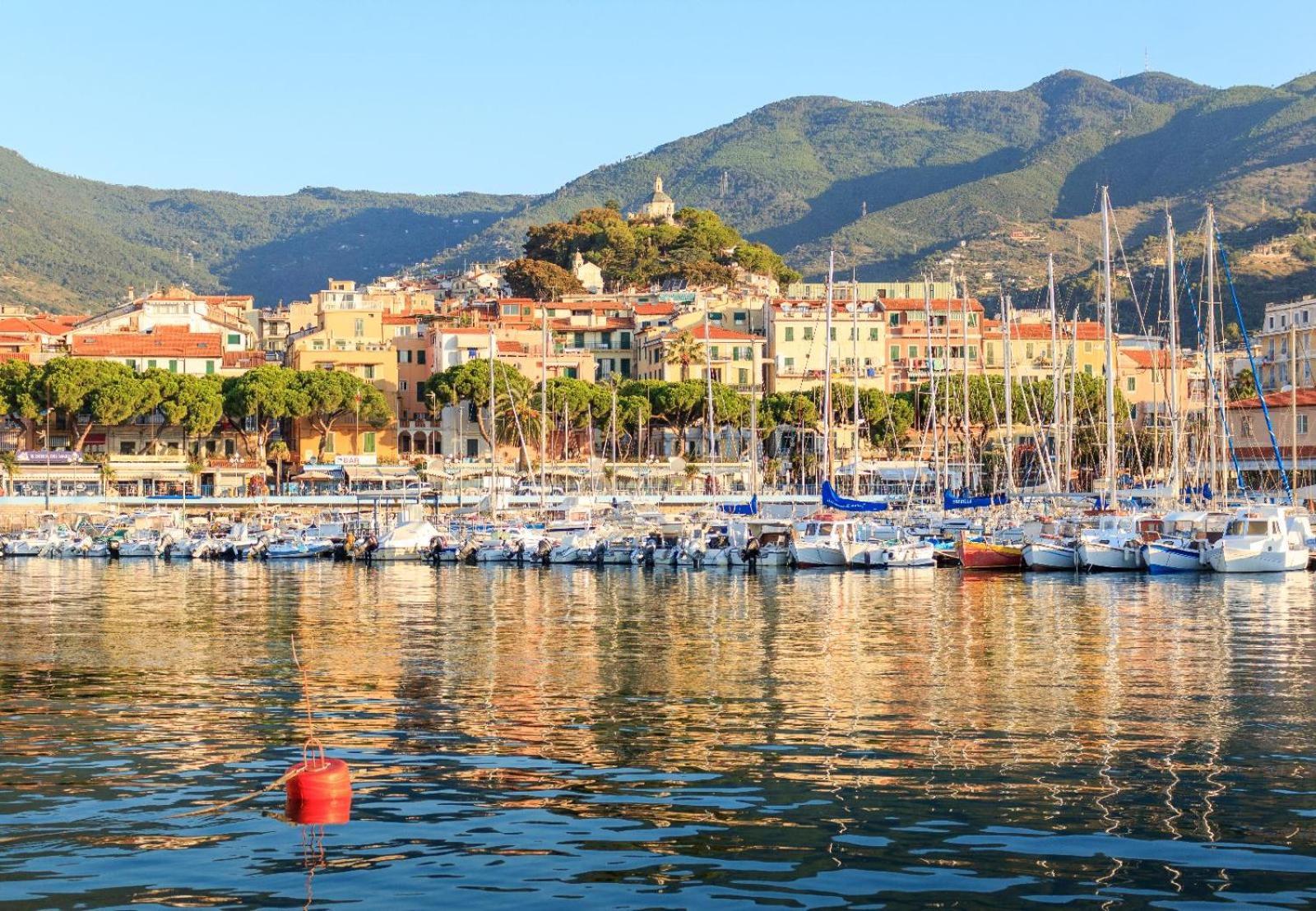 La Pace, Il Sole, Il Mare - Sanremo Casa Indipendente Vista Mare, Posto Auto Privato, Ampio Spazio Esterno Attrezzato, A Pochi Minuti Dalle Spiagge 外观 照片