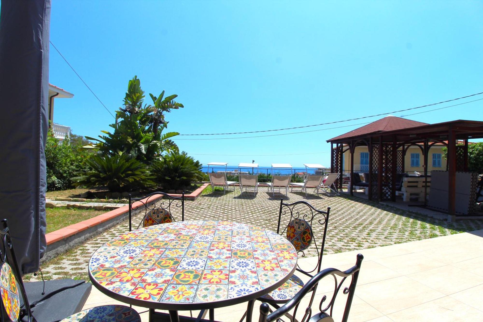 La Pace, Il Sole, Il Mare - Sanremo Casa Indipendente Vista Mare, Posto Auto Privato, Ampio Spazio Esterno Attrezzato, A Pochi Minuti Dalle Spiagge 外观 照片